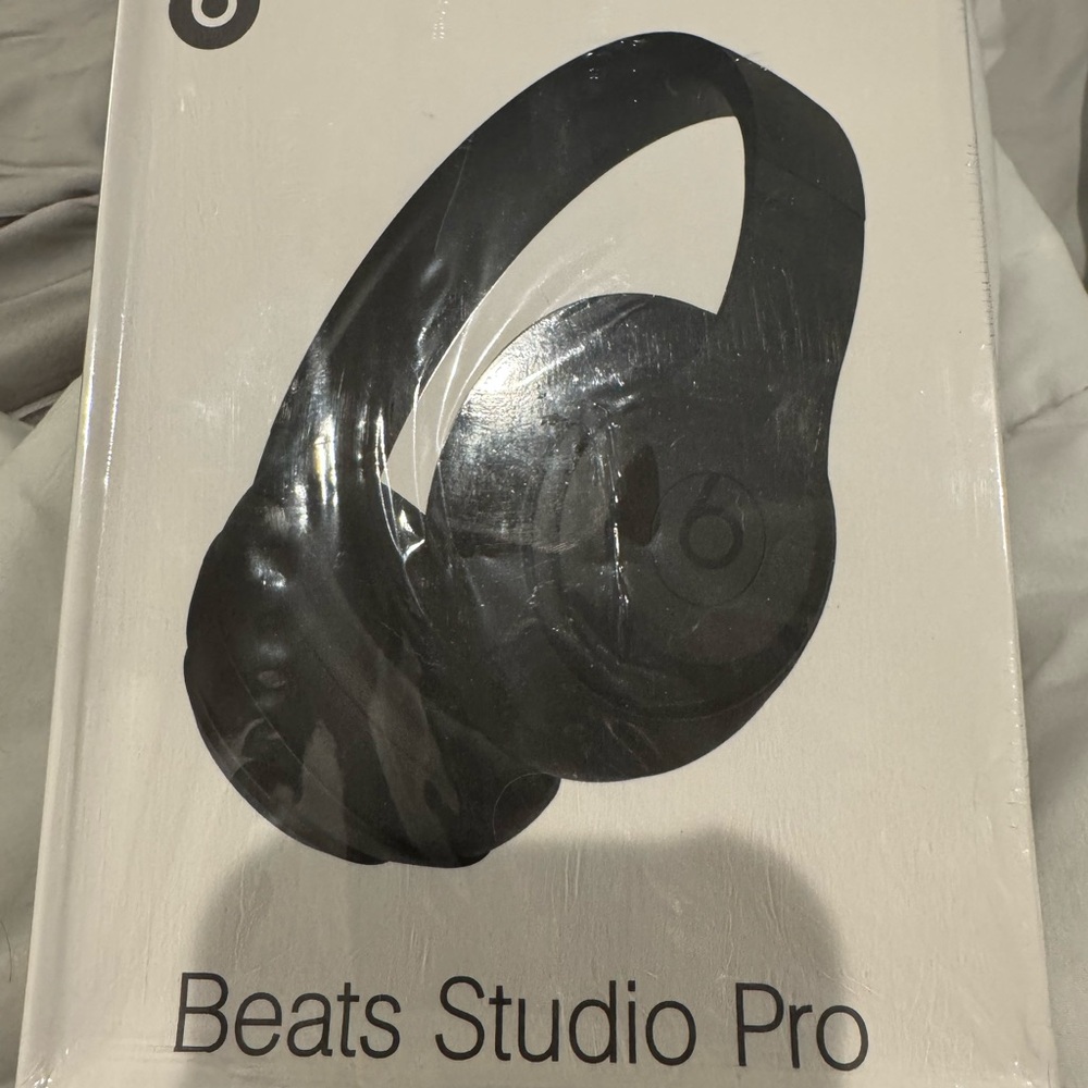 Beats Studio pro